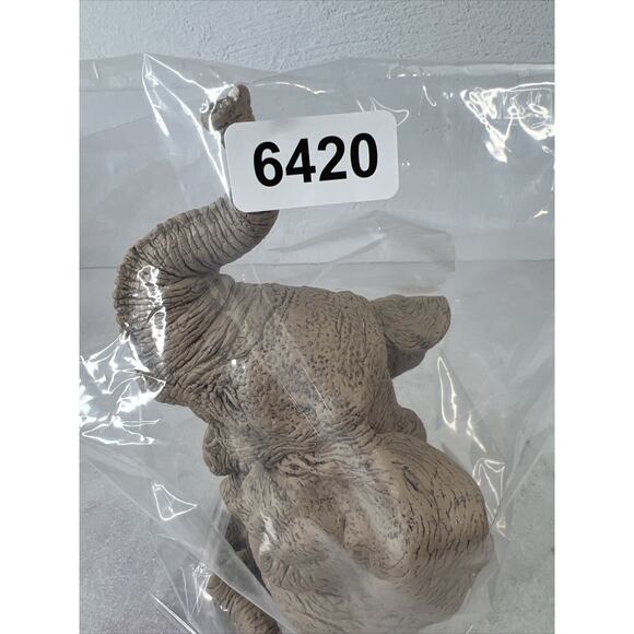 The‎ Herd Peanut Sr. Elephant #3136 Martha Carey Tusk Missing Small Chips - Picture 11 of 11